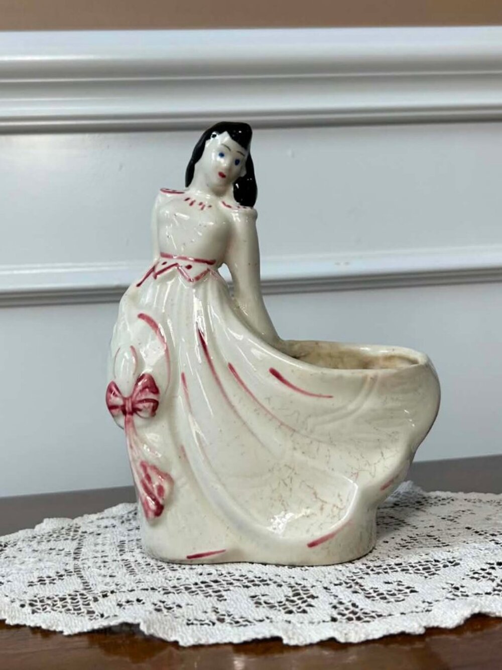Vintage 1940s Southern Belle Ceramic Planter Raven Hair Red Trim
